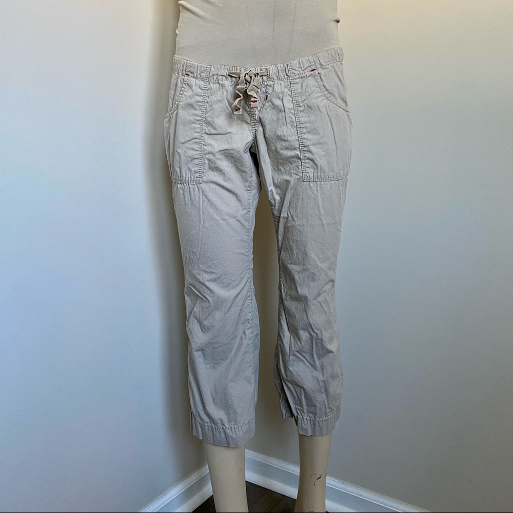 Gap Maternity cropped pants